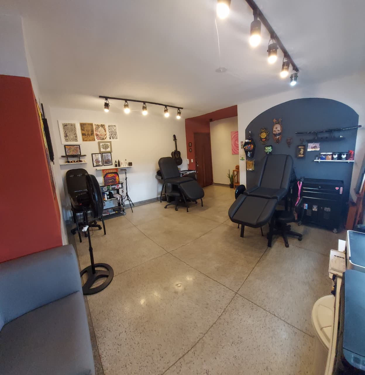 Interior do Estúdio TattooHolics